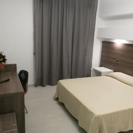 Hotel Miramare Cirò Marina 外观 照片
