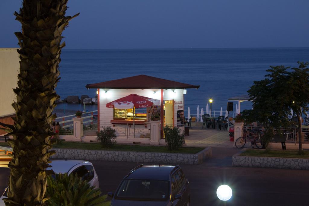 Hotel Miramare Cirò Marina 外观 照片
