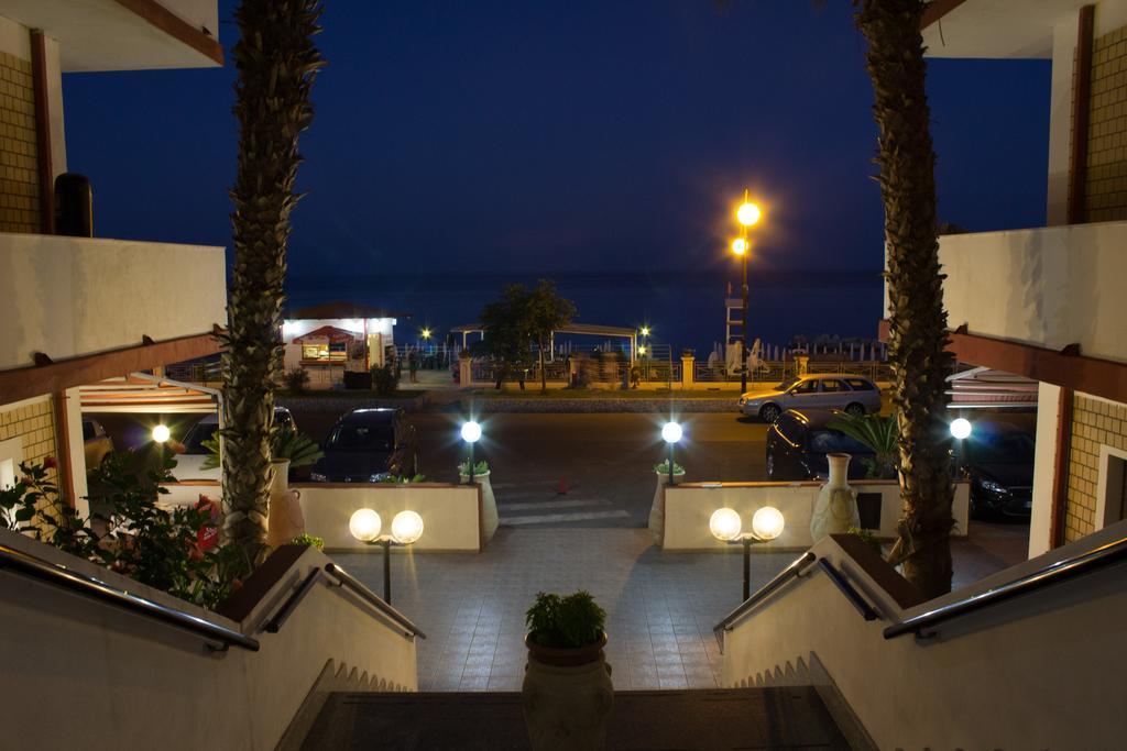 Hotel Miramare Cirò Marina 外观 照片